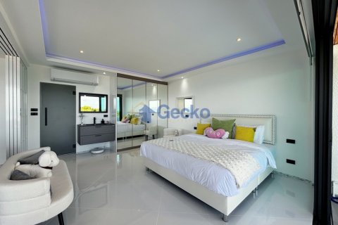 Condo in Pattaya, Thailand, 1 bedroom  № 195793 - photo 14