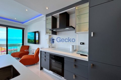 Condo in Pattaya, Thailand, 1 bedroom  № 195793 - photo 10