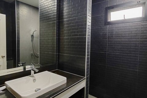 Villa in Chiang Mai, Thailand 5 bedrooms № 141414 - photo 21