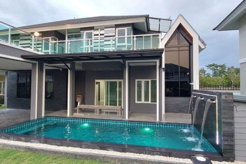 House in Chiang Mai, Thailand 4 bedrooms № 137448 - photo 1