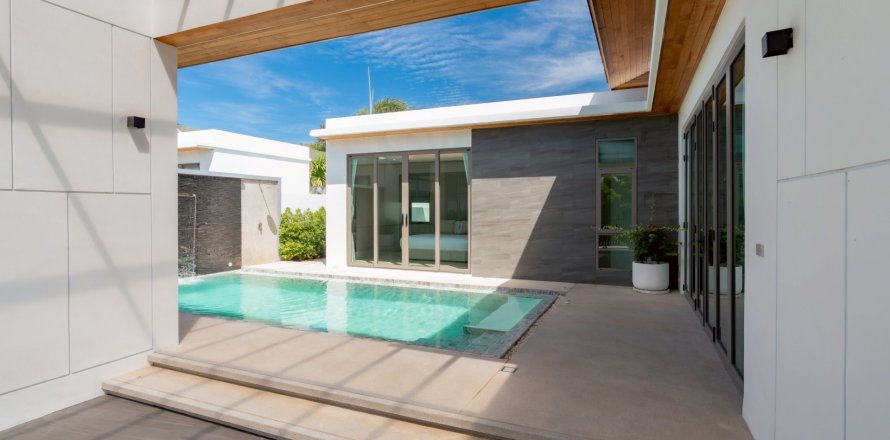 Villa in Phuket, Thailand 3 bedrooms № 137581
