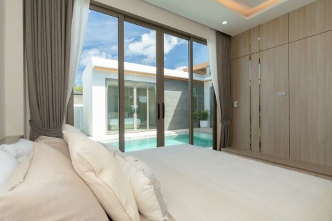 Villa in Phuket, Thailand 3 bedrooms № 137581 - photo 14