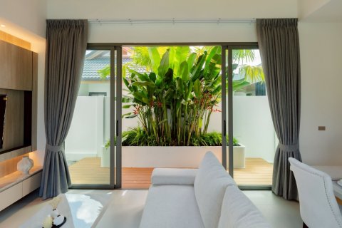 Villa in Phuket, Thailand 3 bedrooms № 137581 - photo 10