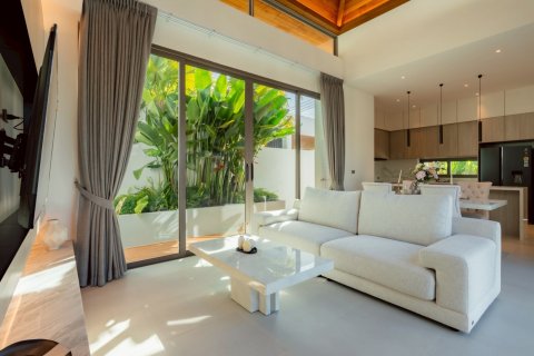 Villa in Phuket, Thailand 3 bedrooms № 137581 - photo 7
