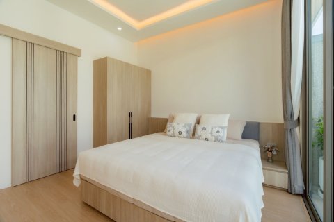 Villa in Phuket, Thailand 3 bedrooms № 137581 - photo 15