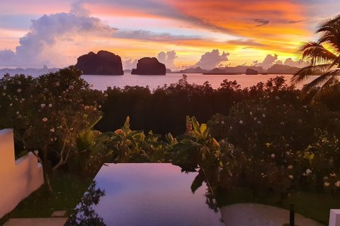 Villa in Ao Luek, Thailand 7 bedrooms № 137578 - photo 9