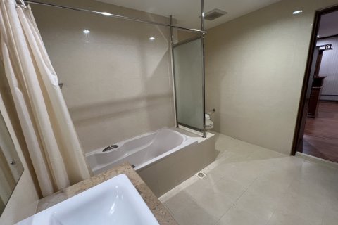 Condo à Watthana, Bangkok, Thaïlande, 2 chambres  № 160583 - photo 12