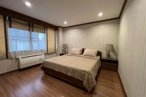 Condo à Watthana, Bangkok, Thaïlande, 2 chambres  № 160583 - photo 3