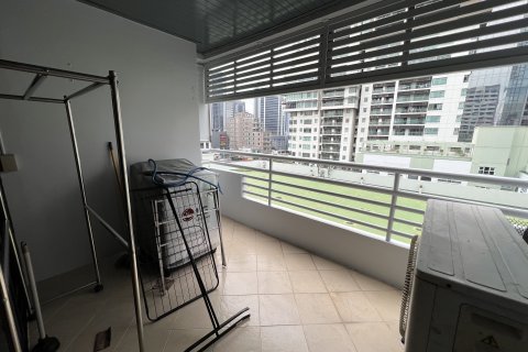 Condo à Watthana, Bangkok, Thaïlande, 2 chambres  № 160583 - photo 14