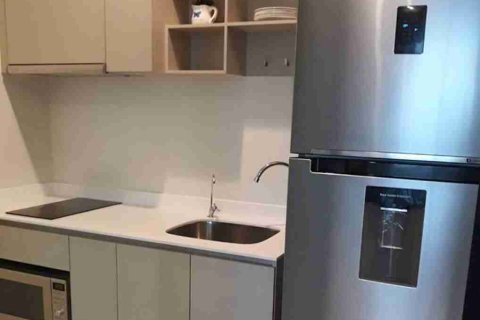 Condo in Bangkok, Thailand, 3 bedrooms  № 183660 - photo 9