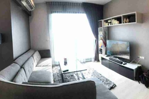 Condo in Bangkok, Thailand, 3 bedrooms  № 183660 - photo 11
