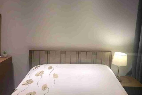 Condo in Bangkok, Thailand, 2 bedrooms  № 183662 - photo 11