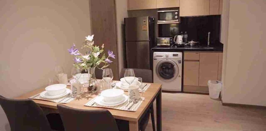 Condo in Bangkok, Thailand, 2 bedrooms  № 183662