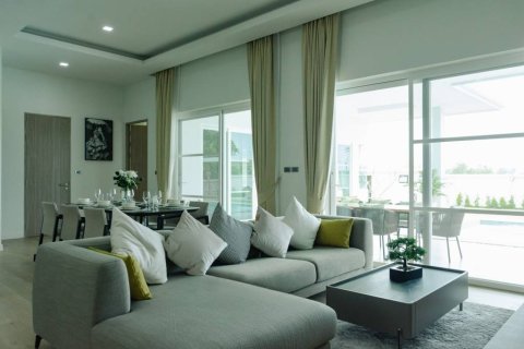 Haus in Hua Hin, Thailand 3 Schlafzimmer № 221931 - Foto 6