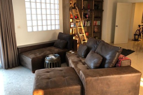 Кондоминиум с 3 спальнями в Клонг Тоэй, Бангкок, Таиланд № 151633 - фото 4