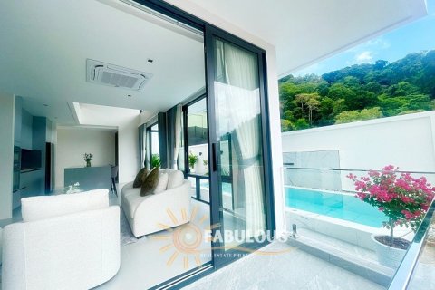 Villa in Kata, Thailand 3 bedrooms № 179323 - photo 11