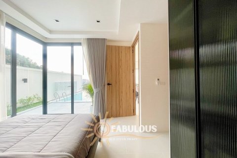 Villa in Kata, Thailand 3 bedrooms № 179323 - photo 3