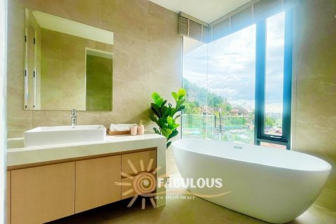 Villa in Kata, Thailand 3 bedrooms № 179323 - photo 4