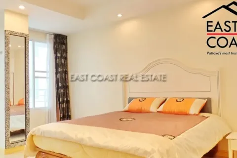 Condominio de 2 dormitorios en Pattaya, Tailandia № 213624 - foto 2