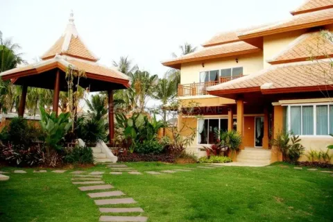 Casa de 3 dormitorios en Pattaya, Tailandia № 213625 - foto 5