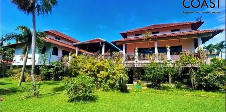 Casa de 6 dormitorios en Pattaya, Tailandia № 213623