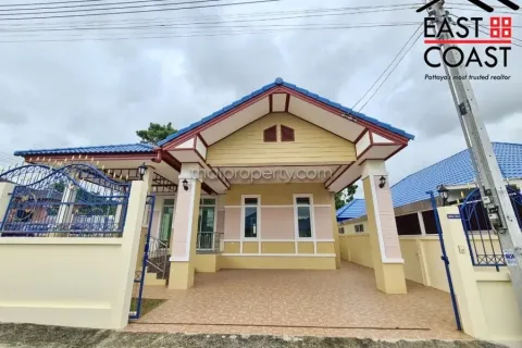 House in Pattaya, Thailand 3 bedrooms № 213622