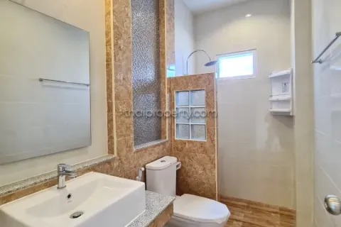 Casa de 3 dormitorios en Pattaya, Tailandia № 213622 - foto 12