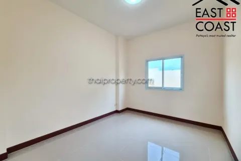 Casa de 3 dormitorios en Pattaya, Tailandia № 213622 - foto 15