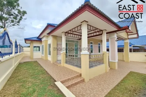 Casa de 3 dormitorios en Pattaya, Tailandia № 213622 - foto 4