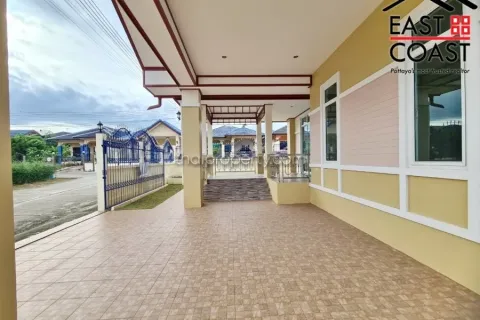 Casa de 3 dormitorios en Pattaya, Tailandia № 213622 - foto 3