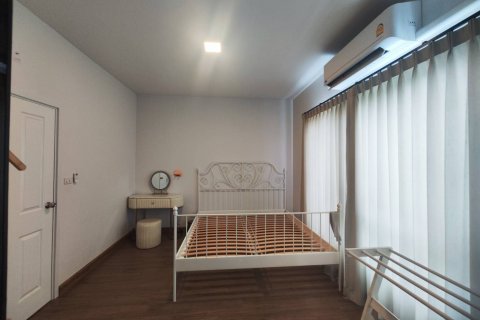 Таунхаус в Банг Круае, Таиланд с 4 спальнями № 167639 - фото 11