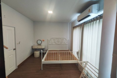 Таунхаус в Банг Круае, Таиланд с 4 спальнями № 167639 - фото 22