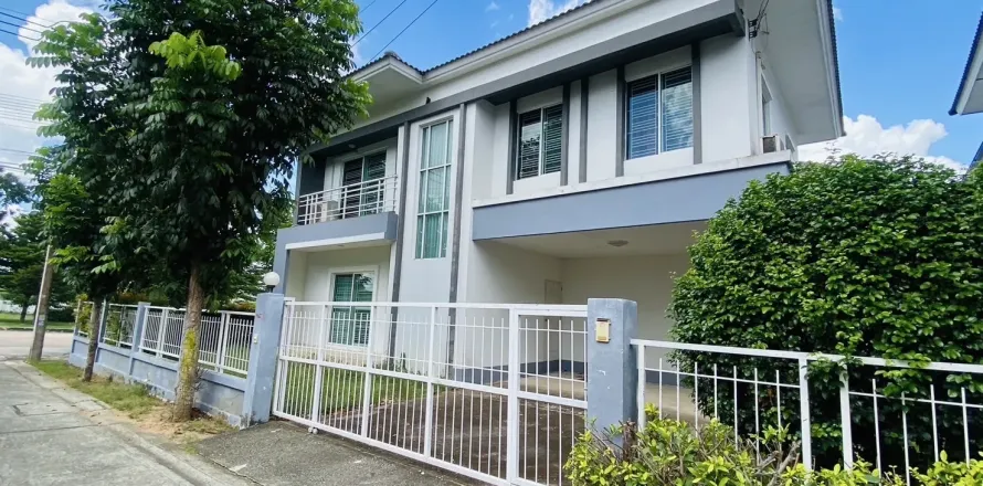 House in Pattaya, Thailand 3 bedrooms № 167644