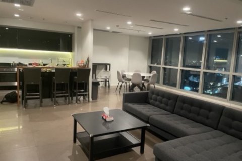 Condo in Khlong San, Bangkok, Thailand, 2 bedrooms № 169232 - photo 3