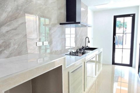 House in Phuket, Thailand 3 bedrooms № 169228 - photo 11