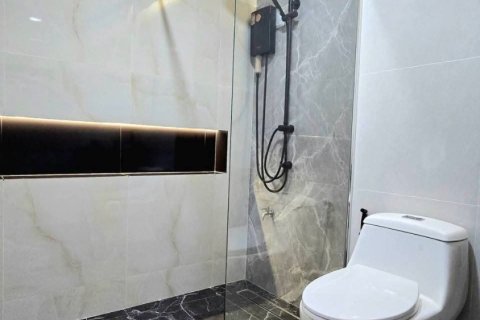 House in Phuket, Thailand 3 bedrooms № 169228 - photo 13