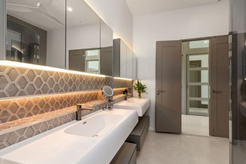 House in Ko Samui, Thailand 5 bedrooms № 170380 - photo 18