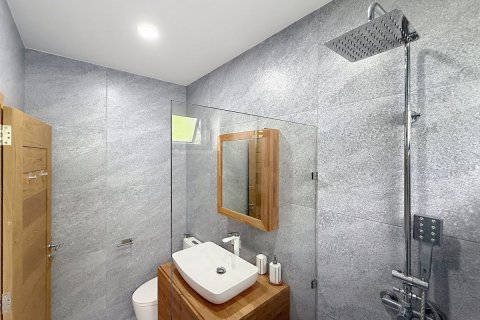 House in Ko Samui, Thailand 3 bedrooms № 170381 - photo 14