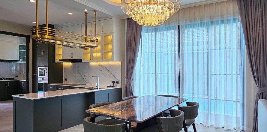 Villa in Chiang Mai, Thailand 4 bedrooms № 170378