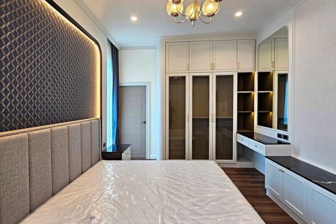 Villa in Chiang Mai, Thailand 4 bedrooms № 170378 - photo 28