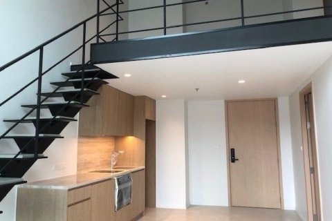 Studio dans le Condo à Bang Rak, Bangkok, Thaïlande  № 136580 - photo 2