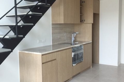 Studio dans le Condo à Bang Rak, Bangkok, Thaïlande  № 136580 - photo 25