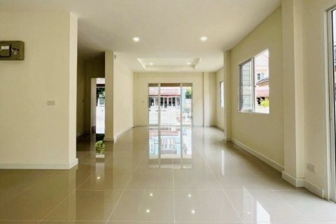 House in Bang Bon, Bangkok, Thailand 3 bedrooms № 136582 - photo 2