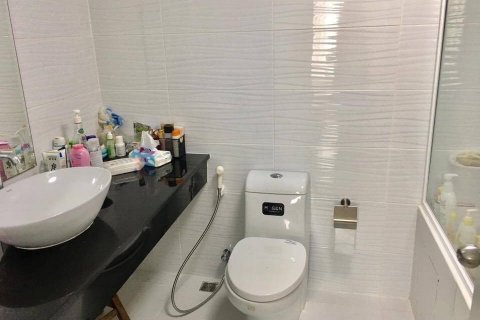 Condo à Watthana, Bangkok, Thaïlande, 3 chambres № 134066 - photo 11