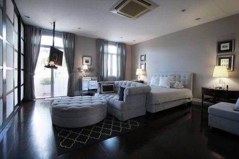 Вилла в Кханнаяу, Бангкок, Таиланд с 4 спальнями  № 134068 - фото 2