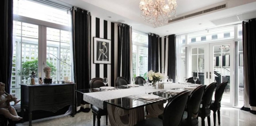 Вилла в Кханнаяу, Бангкок, Таиланд с 4 спальнями  № 134068