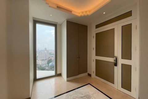 Condo in Khlong San, Bangkok, Thailand, 2 bedrooms  № 134071 - photo 3