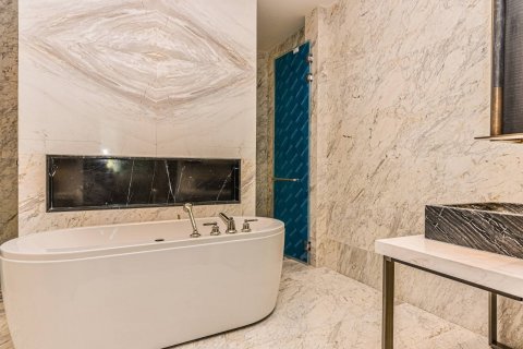 Кондоминиум с 3 спальнями в Кхлонг Сане, Бангкок, Таиланд № 134070 - фото 16