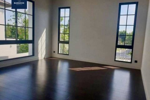 Вилла в Суан Луанге, Бангкок, Таиланд с 5 спальнями  № 134067 - фото 8