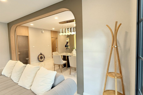 House in Bangkok, Thailand 4 bedrooms № 190282 - photo 12